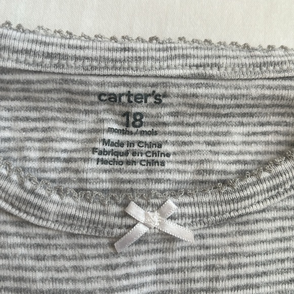 Long Sleeve Carter’s Baby Penguin Onesie Size 18 Months - Picture 2 of 5